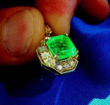 Load image into Gallery viewer, 3.04 carat Earth mined Emerald and Diamond Pendant Deco Halo Design 14k Gold Hand Crafted setting