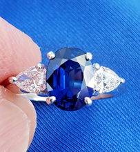 Load image into Gallery viewer, 2.70 carat Earth mined Sapphire and Diamond Deco Engagement Ring Platinum Solitaire size 5.5