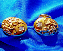 Load image into Gallery viewer, Earth mined Cushion cut Diamond Antique Deco Cuff links 10k Gold Art Nouveau Design