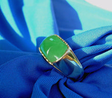 Load image into Gallery viewer, Genuine Earth mined Jade Antique Ring Unique Design Art Deco Solid 18k Gold Setting size 8.75