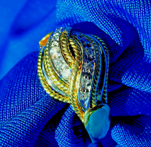 Load image into Gallery viewer, Vintage Damiani Diamond Ring Elegant Unique Deco Style 18k Gold Setting