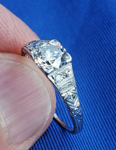 Earthmined European cut Diamond 1.07 carat Art Deco Engagement Ring Antique Platinum Solitaire