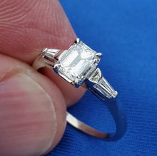 Load image into Gallery viewer, 1 carat Earth mined Diamond Emerald Cut Deco Engagement Ring Vintage Natural Solitaire