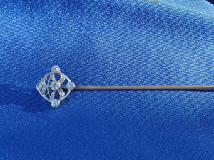 Earth mined Diamond Art Deco Pin 1920s Antique Platinum Filigree setting