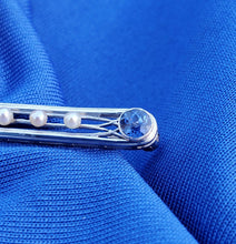Load image into Gallery viewer, Earth mined Sapphire Pearl Diamond Antique art Deco Brooch Victorian Platinum Filligree