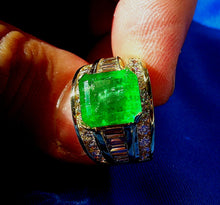 Load image into Gallery viewer, 8 carat Earth mined Emerald and Diamond Engagement Ring Vintage Style Solitaire 18k Gold