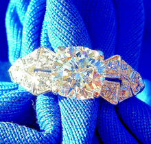 Load image into Gallery viewer, Earth mined Diamond Art Deco Engagement Ring Vintage Platinum Solitaire