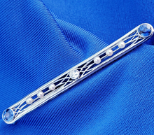Load image into Gallery viewer, Earth mined Sapphire Pearl Diamond Antique art Deco Brooch Victorian Platinum Filligree