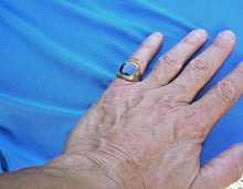 Load image into Gallery viewer, Unique Art Deco Geometric Design Onyx Ring Vintage Elegant Solid 10k Gold