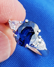 Load image into Gallery viewer, 2.70 carat Earth mined Sapphire and Diamond Deco Engagement Ring Platinum Solitaire size 5.5