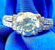 Load image into Gallery viewer, Earth mined Diamond Deco Engagement Ring Vintage Platinum Solitaire
