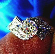 Load image into Gallery viewer, 0.84 carat Eart mined European Diamond Deco Engagement Ring Vintage Design Solitaire
