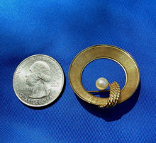 Load image into Gallery viewer, Elegant Vintage Design Pearl Brooch Unique Hand Crafted Solid 14k Gold Pin