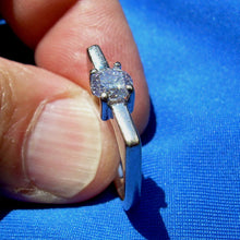 Load image into Gallery viewer, Earth mined Diamond Engagement Ring Elegant Unique Design Solitaire 14k White Gold