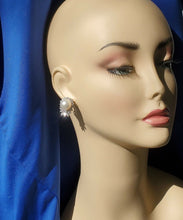 Load image into Gallery viewer, 4.5 carat Earth mined Diamond Earrings Royal Design Art Deco Pearl Ear Pendants 14k Gold