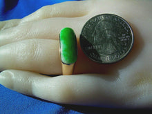 Load image into Gallery viewer, Genuine Earth mined Jade Antique Ring Unique Design Art Deco Solid 18k Gold Setting