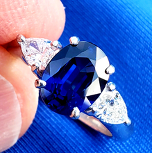 Load image into Gallery viewer, 2.70 carat Earth mined Sapphire and Diamond Deco Engagement Ring Platinum Solitaire size 5.5