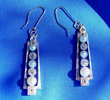 Load image into Gallery viewer, 1.25 carat Earth Mined European cut Diamond Art Deco Earrings Antique Platinum Dangles
