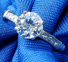 Load image into Gallery viewer, Genuine Earth mined 1 carat European cut Diamond Deco Engagement Ring Vintage Antique Solitaire setting