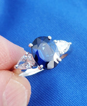 Load image into Gallery viewer, 2.70 carat Earth mined Sapphire and Diamond Deco Engagement Ring Platinum Solitaire size 5.5