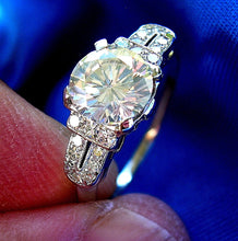 Load image into Gallery viewer, Earth mined Diamond Deco Engagement Ring Vintage Platinum Solitaire