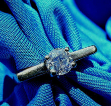 Load image into Gallery viewer, Earth mined Diamond Engagement Ring Elegant Unique Design Solitaire 14k White Gold