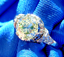 Load image into Gallery viewer, 1.48 carat Earth mined Antique Cushion cut Diamond Engagement Ring Platinum Solitare