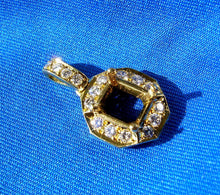 Load image into Gallery viewer, 3.04 carat Earth mined Emerald and Diamond Pendant Deco Halo Design 14k Gold Hand Crafted setting