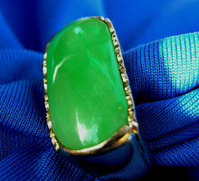 Load image into Gallery viewer, Genuine Earth mined Jade Antique Ring Unique Design Art Deco Solid 18k Gold Setting size 8.75