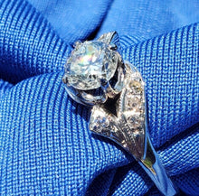 Load image into Gallery viewer, 0.84 carat Eart mined European Diamond Deco Engagement Ring Vintage Design Solitaire