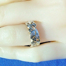 Load image into Gallery viewer, Earth mined Diamond Art Deco Wedding Band Antique Platinum Eternity Ring SIZE 5.75