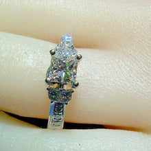 Load image into Gallery viewer, CERTIFIED 0.75 Diamond Princess cut Soiltaire Engagement Ring size 6.5
