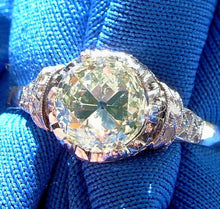 Load image into Gallery viewer, 1.48 carat Earth mined Antique Cushion cut Diamond Engagement Ring Platinum Solitare