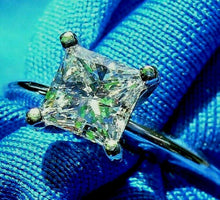 Load image into Gallery viewer, CERTIFIED 0.75 Diamond Princess cut Soiltaire Engagement Ring size 6.5