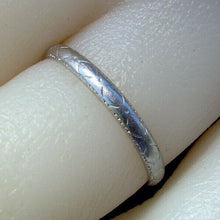 Load image into Gallery viewer, Antique Platinum Deco Wedding Band Elegant Engraved Estate Anniversary Ring size 5.25
