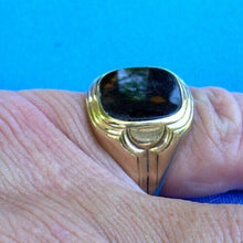 Load image into Gallery viewer, Unique Art Deco Geometric Design Onyx Ring Vintage Elegant Solid 10k Gold