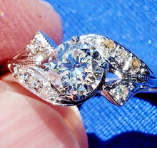 Load image into Gallery viewer, 0.84 carat Eart mined European Diamond Deco Engagement Ring Vintage Design Solitaire