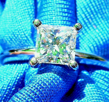 Load image into Gallery viewer, CERTIFIED 0.75 Diamond Princess cut Soiltaire Engagement Ring size 6.5