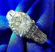 Load image into Gallery viewer, Earth mined Diamond Deco Engagement Ring Vintage Platinum Solitaire