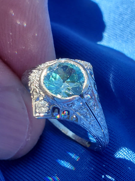 Reading a Vintage Ring Like a Clue: What the Details Reveal