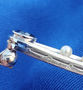 Earth mined Sapphire Pearl Diamond Antique art Deco Brooch Victorian Platinum Filligree