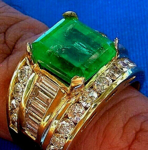 8 carat Earth mined Emerald and Diamond Engagement Ring Vintage Style Solitaire 18k Gold